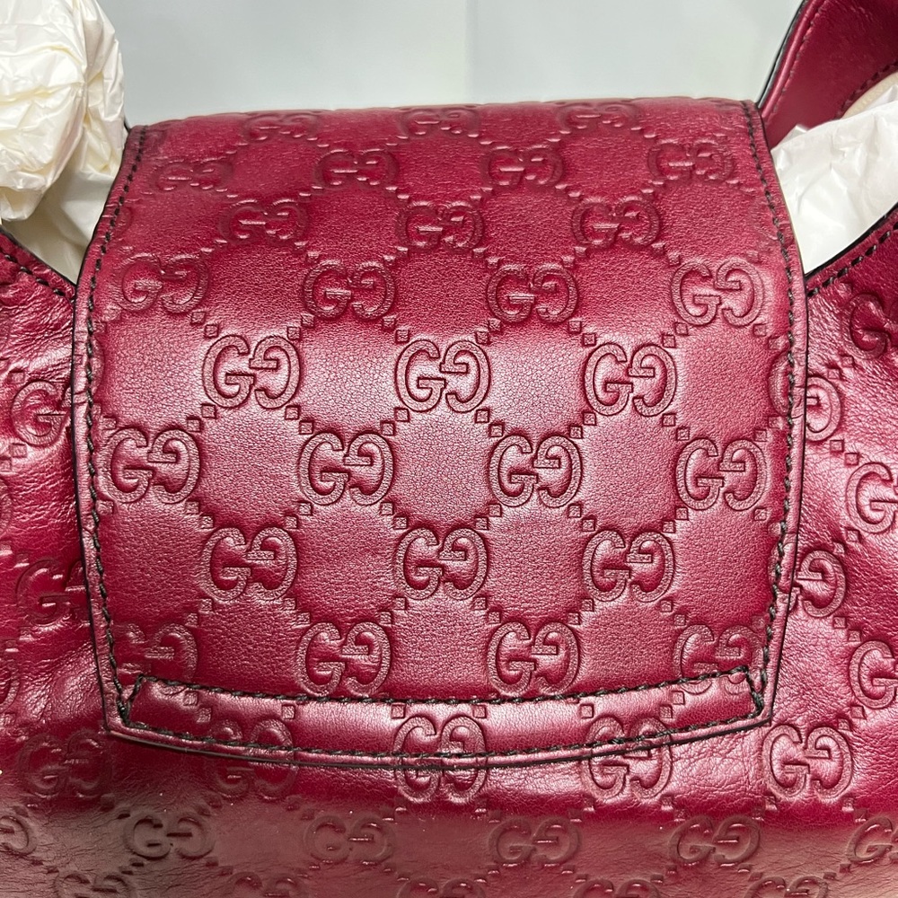 GUCCI Soft Guccissima Medium Emily Hobo Classic Ruby - Picture 10 of 14